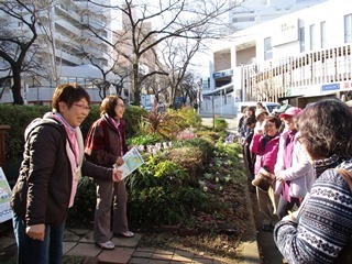 バス研修「川崎市内の公共花壇で活動されている皆さまを訪ねて」